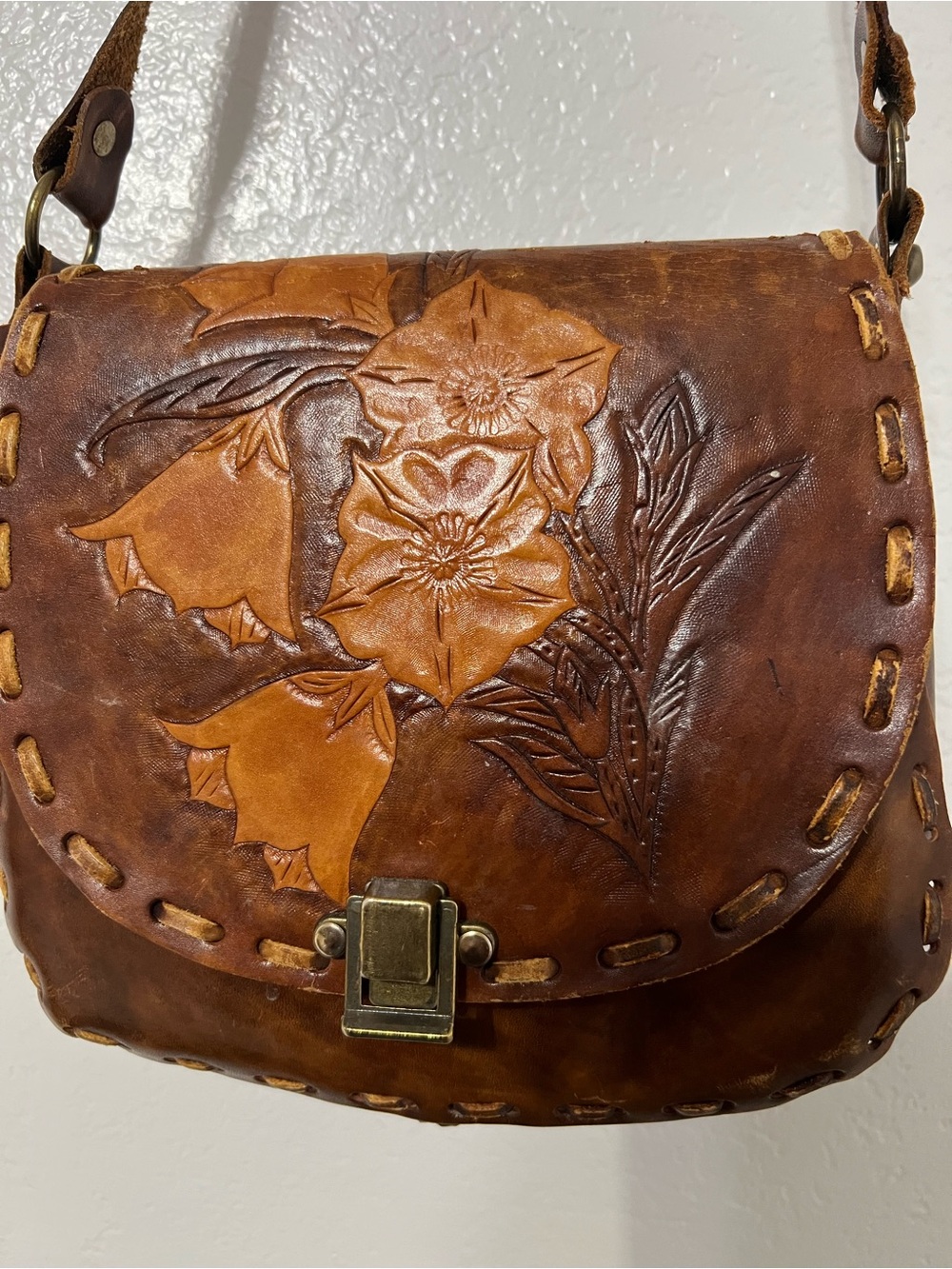 Tooled Leather Floral Crossbody Saddle Bag Brown Boho Western Vintage Style - Picture 2 of 11